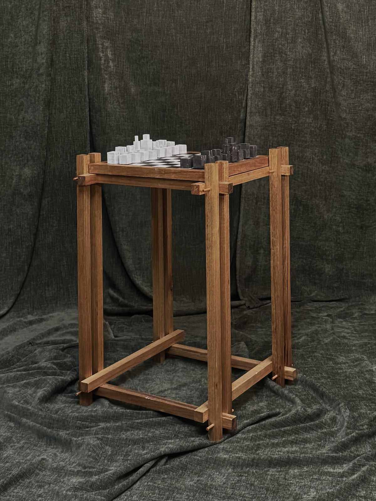 John Gatip | Ahedres (Chess with stands)