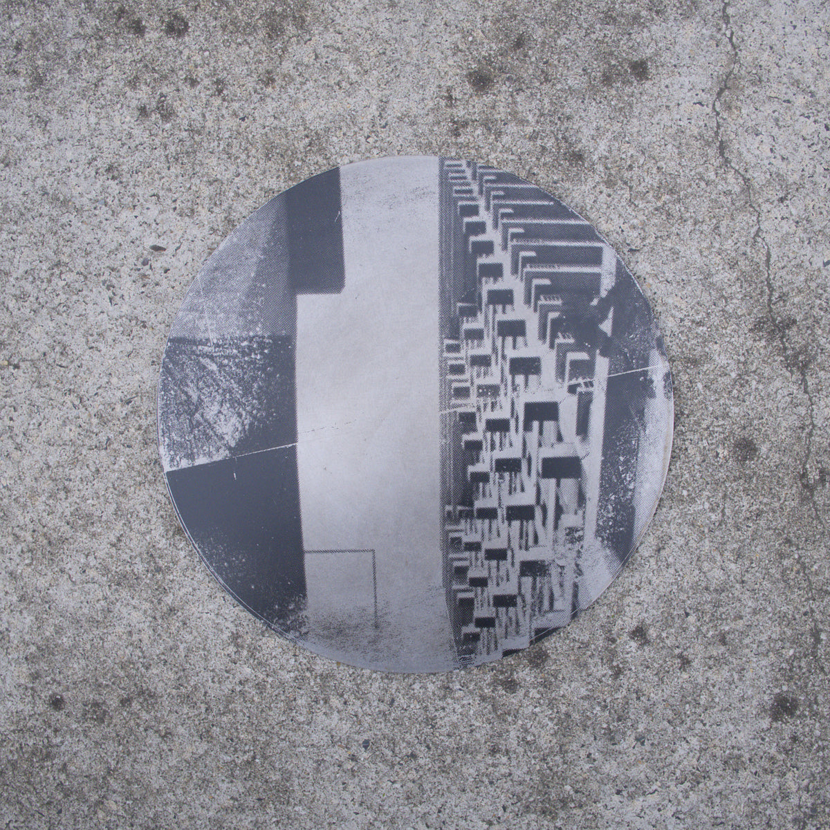 Tom Simmo | Looking Up