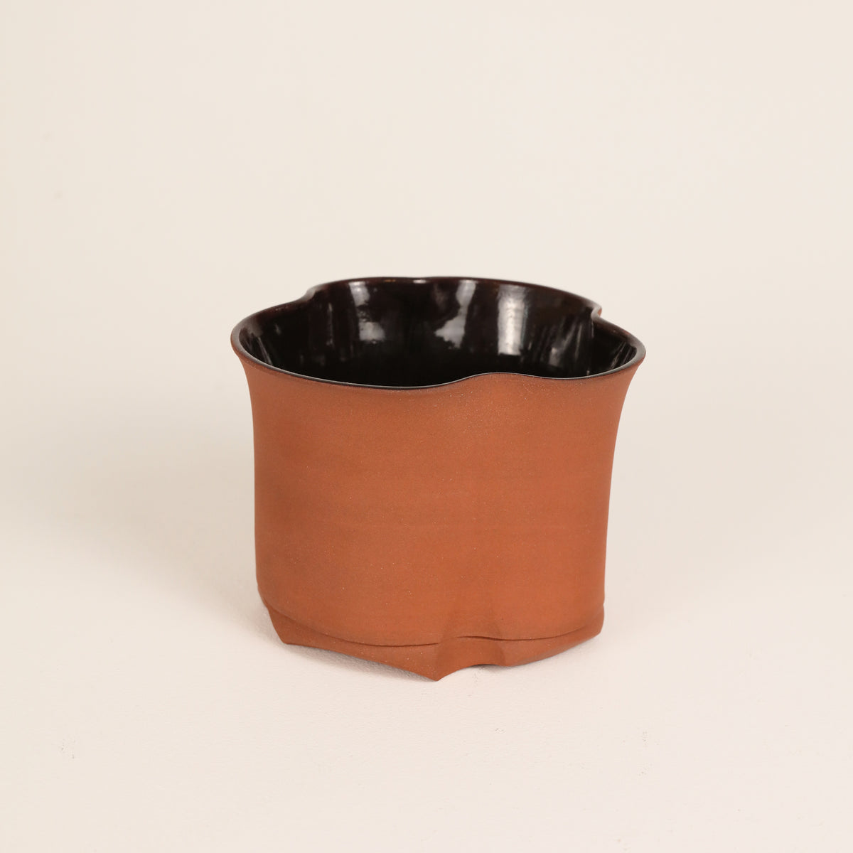 Philippa Taylor | Flower Vessel - Red I