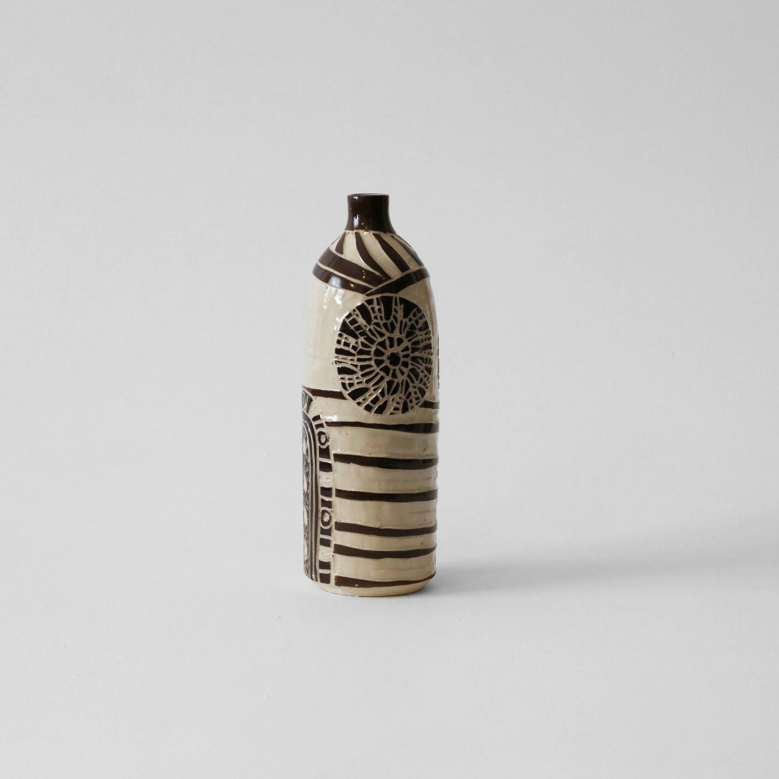 Tjaruwa Dunn | Piltati Tjukurpa 25-366