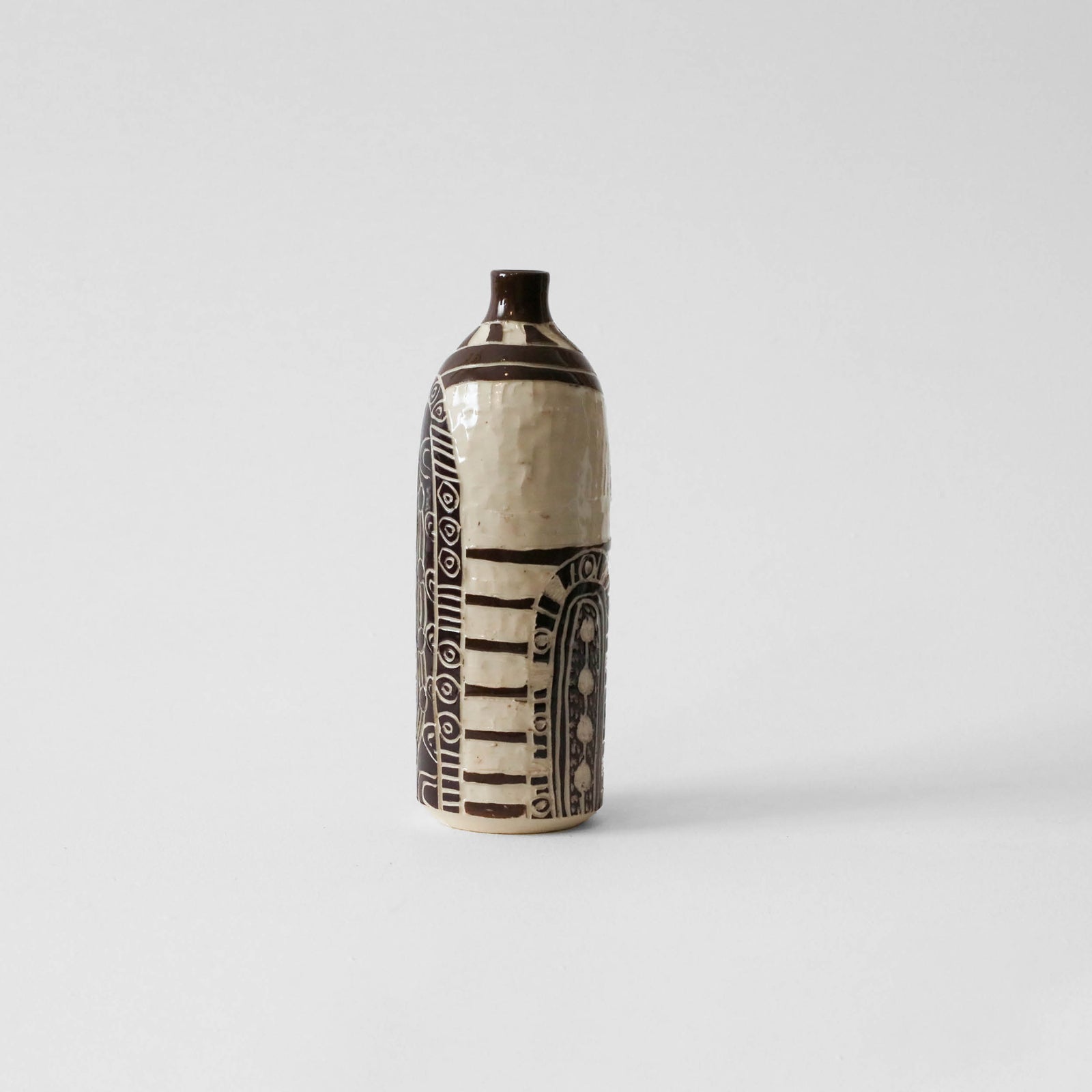 Tjaruwa Dunn | Piltati Tjukurpa 25-366